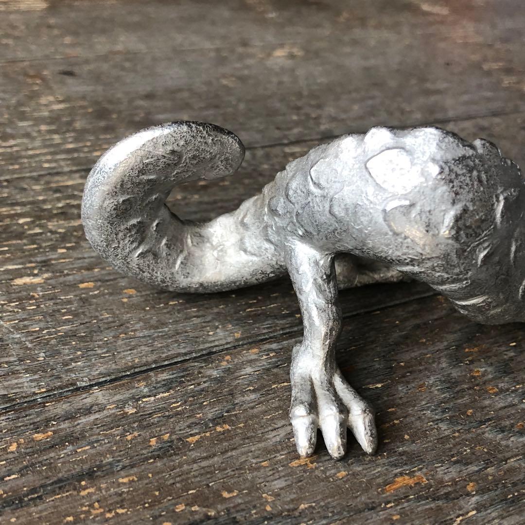 龍 竜 ドラゴン 置物 金属製 銀色