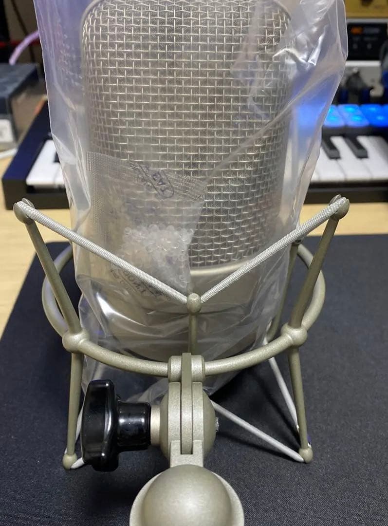 【美品】NEUMANN(ノイマン) TLM49 ホルダー付き
