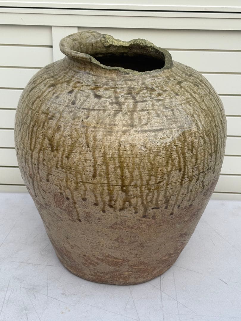 大きな壺