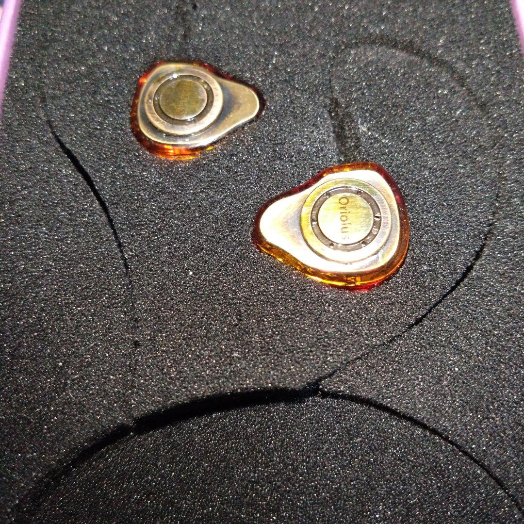 Oriolus Isabellae 有線イヤホン