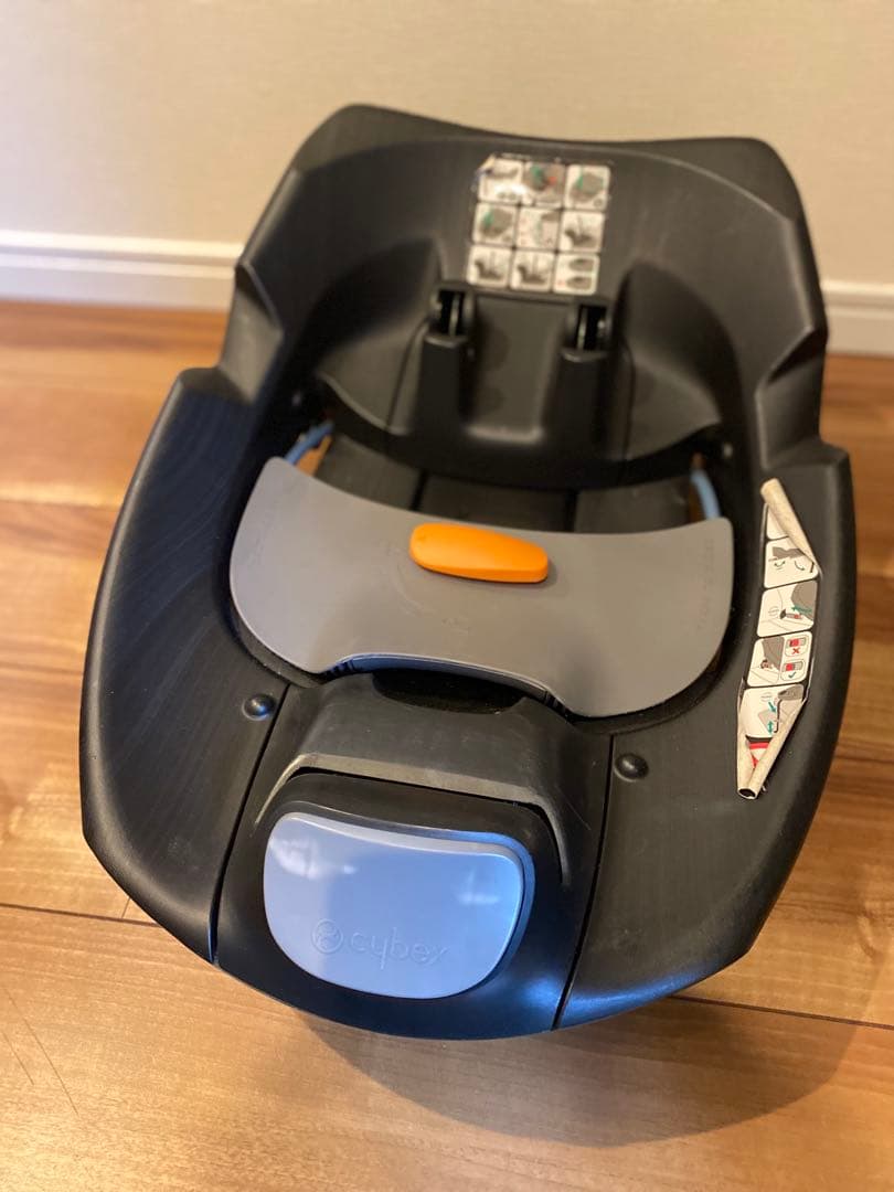 サイベックス　ベースQフィックス　チャイルドシート