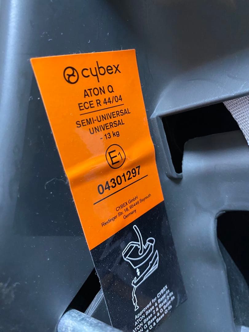 サイベックス　ベースQフィックス　チャイルドシート