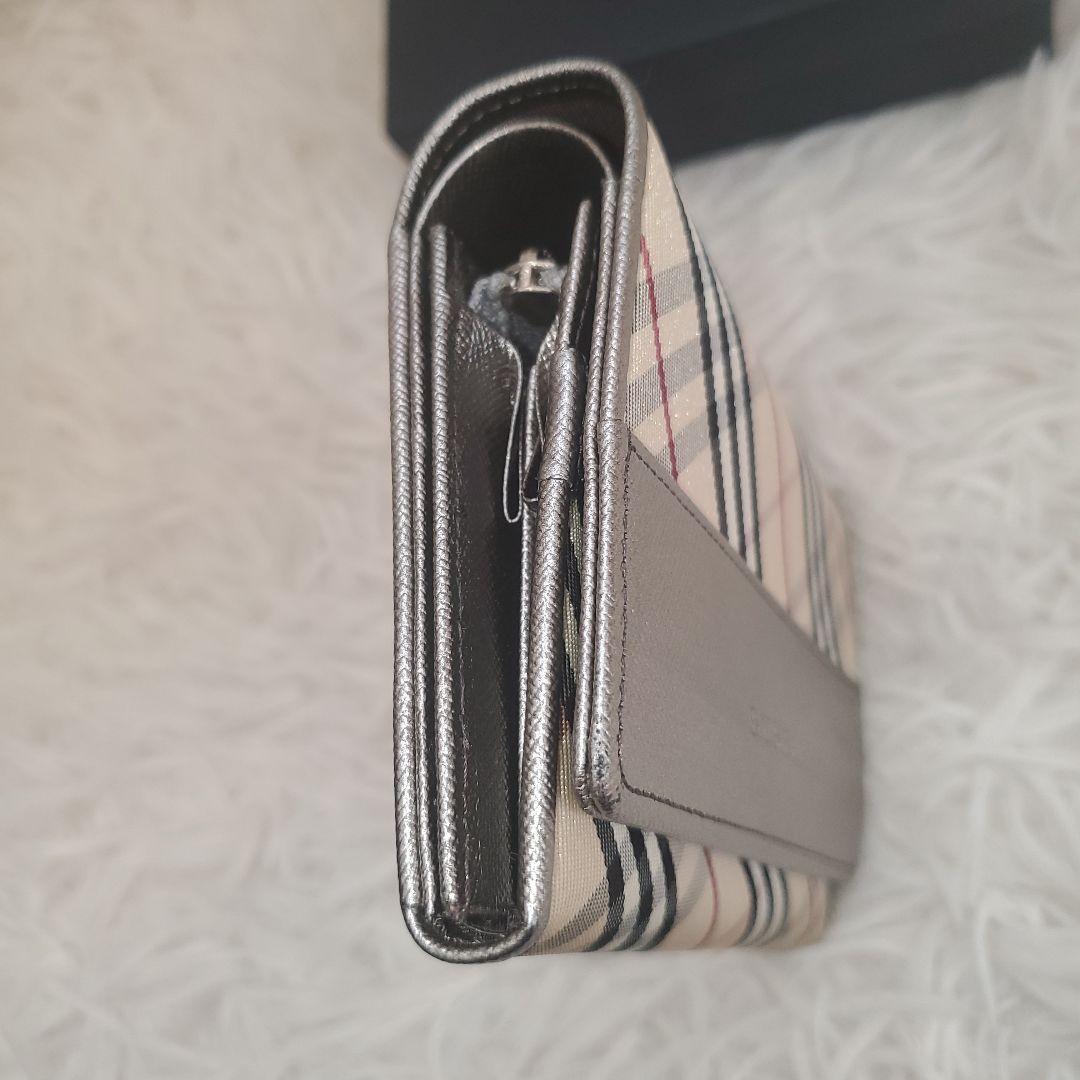 ⭐極美品⭐BURBERRY ノバチェック 二つ折り財布 シルバー