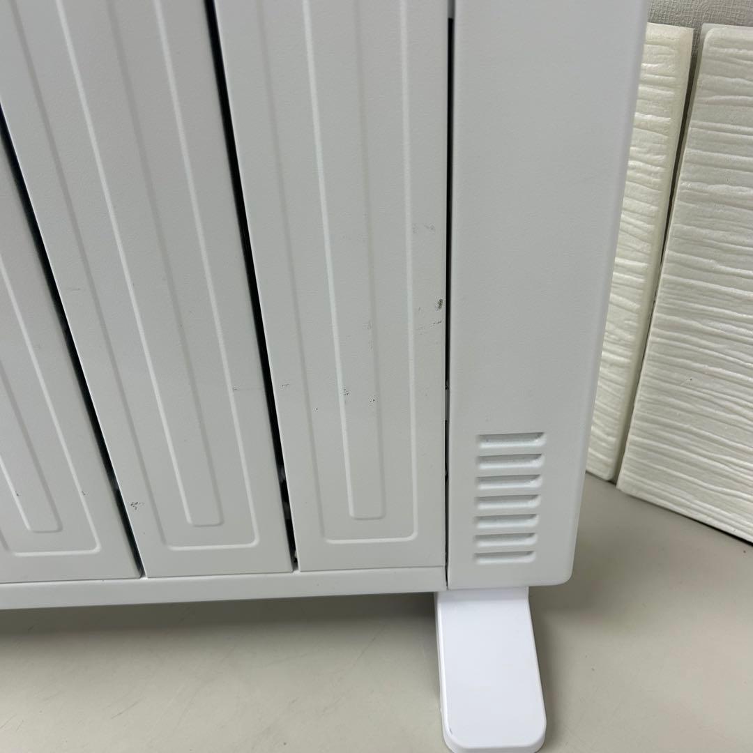 2024年製　VERSOS オイルレスヒーター SH-400 ホワイト