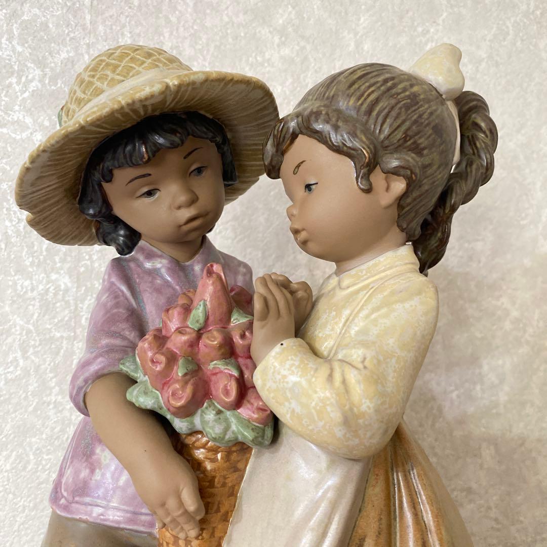 リヤドロ　陶器人形　フィギュリン