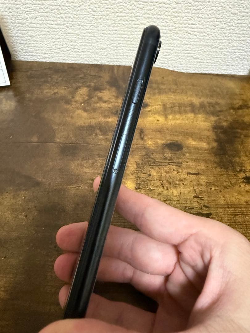 [美品] iPhoneSE 第三世代 256GB ミッドナイト