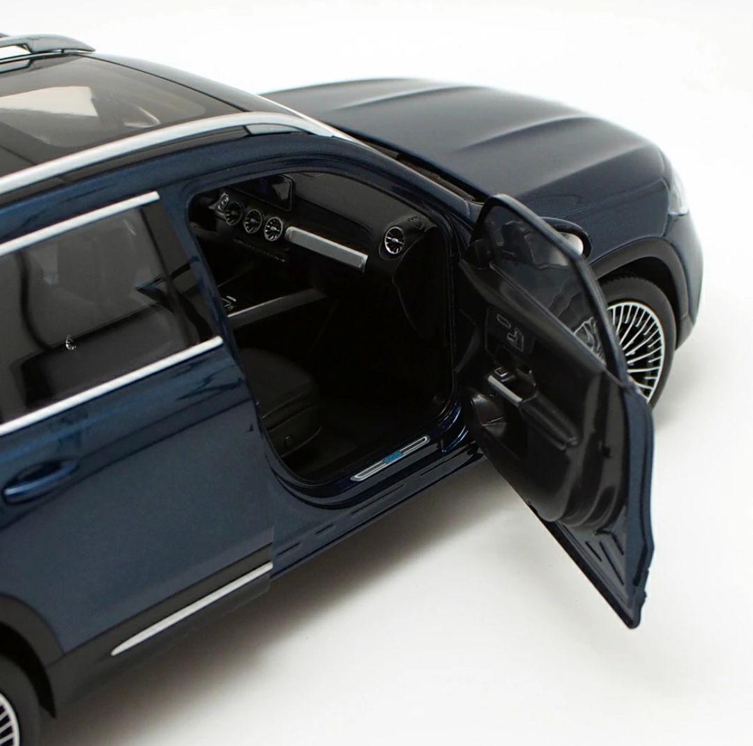 メルセデスベンツ EQB ミニカー 　1/18　車　NZG　ノレブ　京商　ベンツ