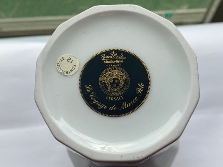 ベルサーチ花瓶、壺