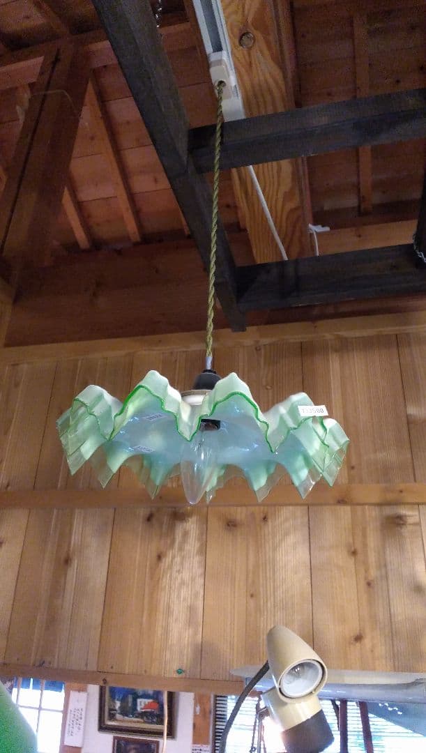 ランプシェード.電笠,花びらデザイン .フリル.アンティーク.骨董.レトロ