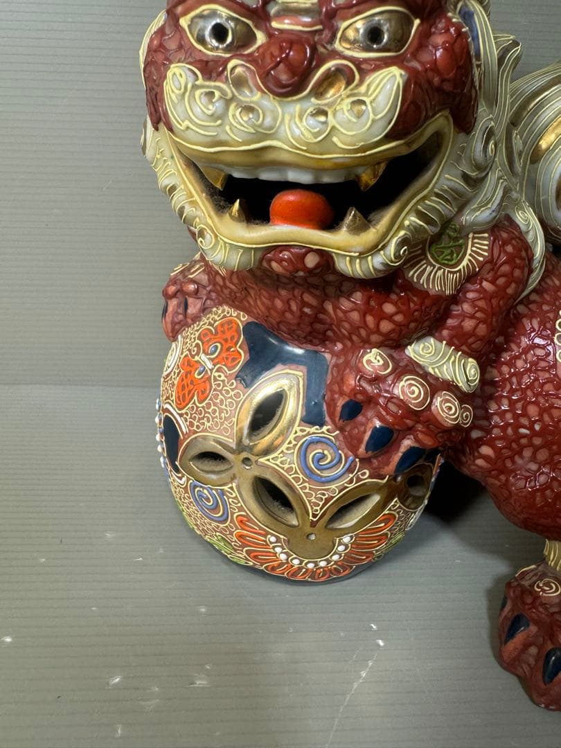 2494 九谷焼 玉乗り獅子 狛犬 シーサー 置物 開運 魔除け 縁起物 骨董品