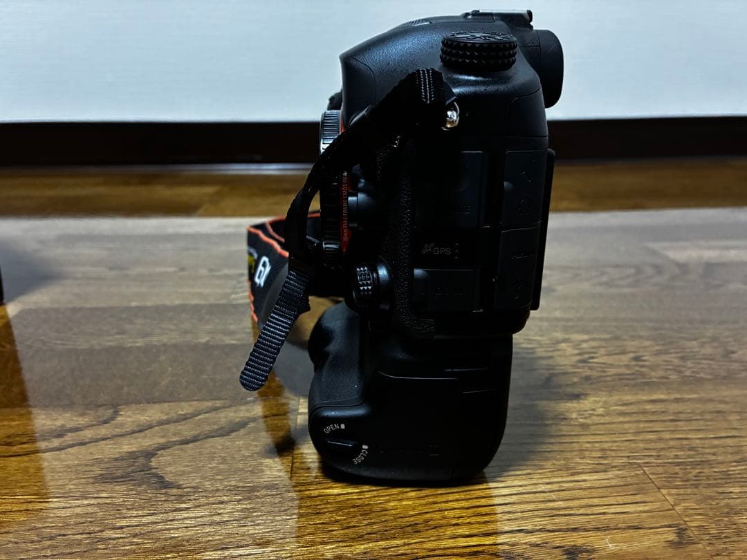 【中古美品】SONY α99（点検整備済み）・縦位置グリップセット