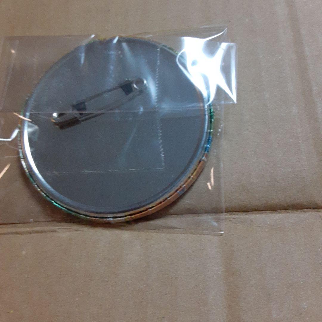 アイカツ 二階堂ゆず B賞 オフショルショップ 限定 グリッターガラポン缶バッジ