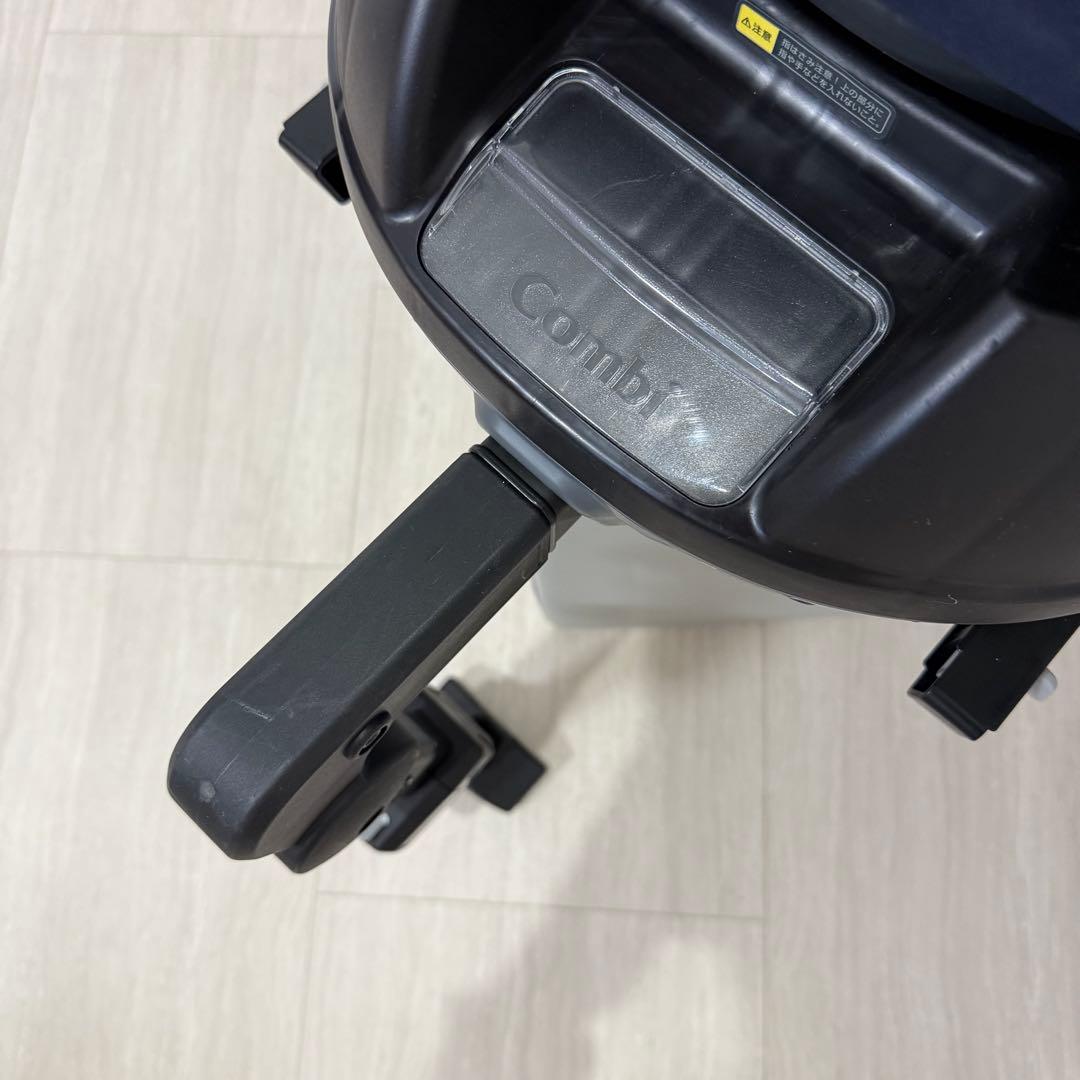 【美品】チャイルドシート コンビクルムーヴスマート jn-570