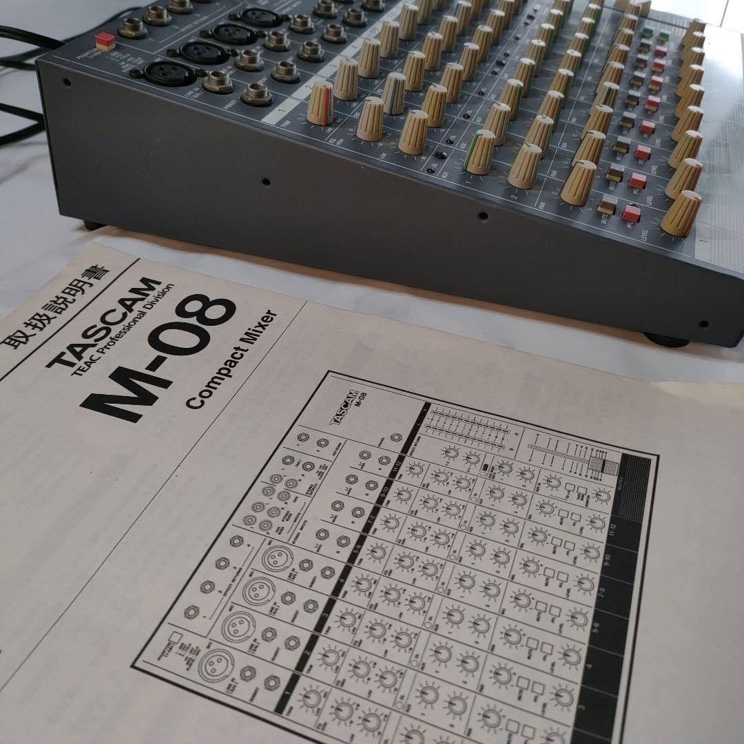 TASCAM M-08 アナログミキサー