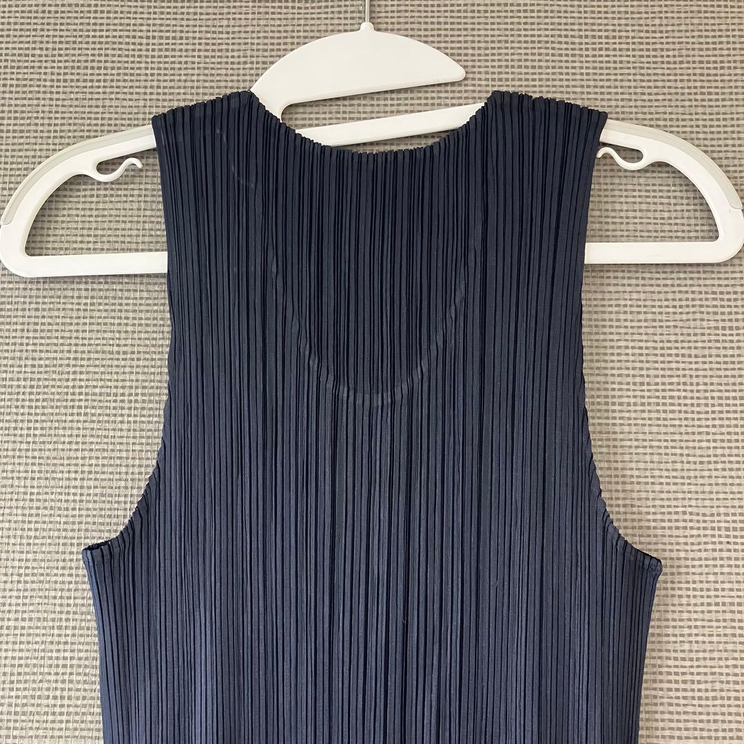 プリーツプリーズ　サイズ4 タンクトップ　ネイビー