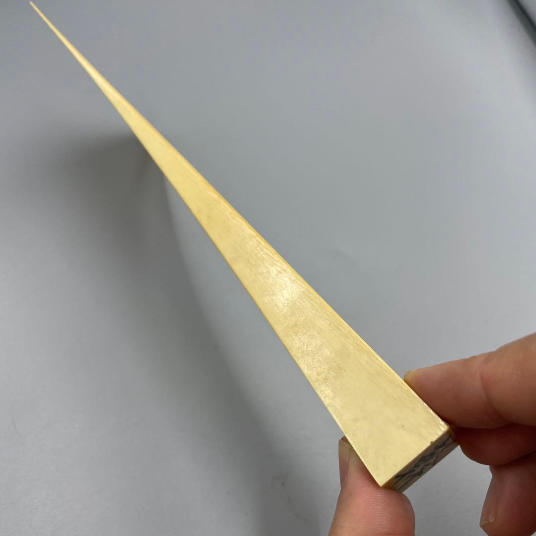 239ヴィンテージ 天然素材　三味線バチ　重さ約98g