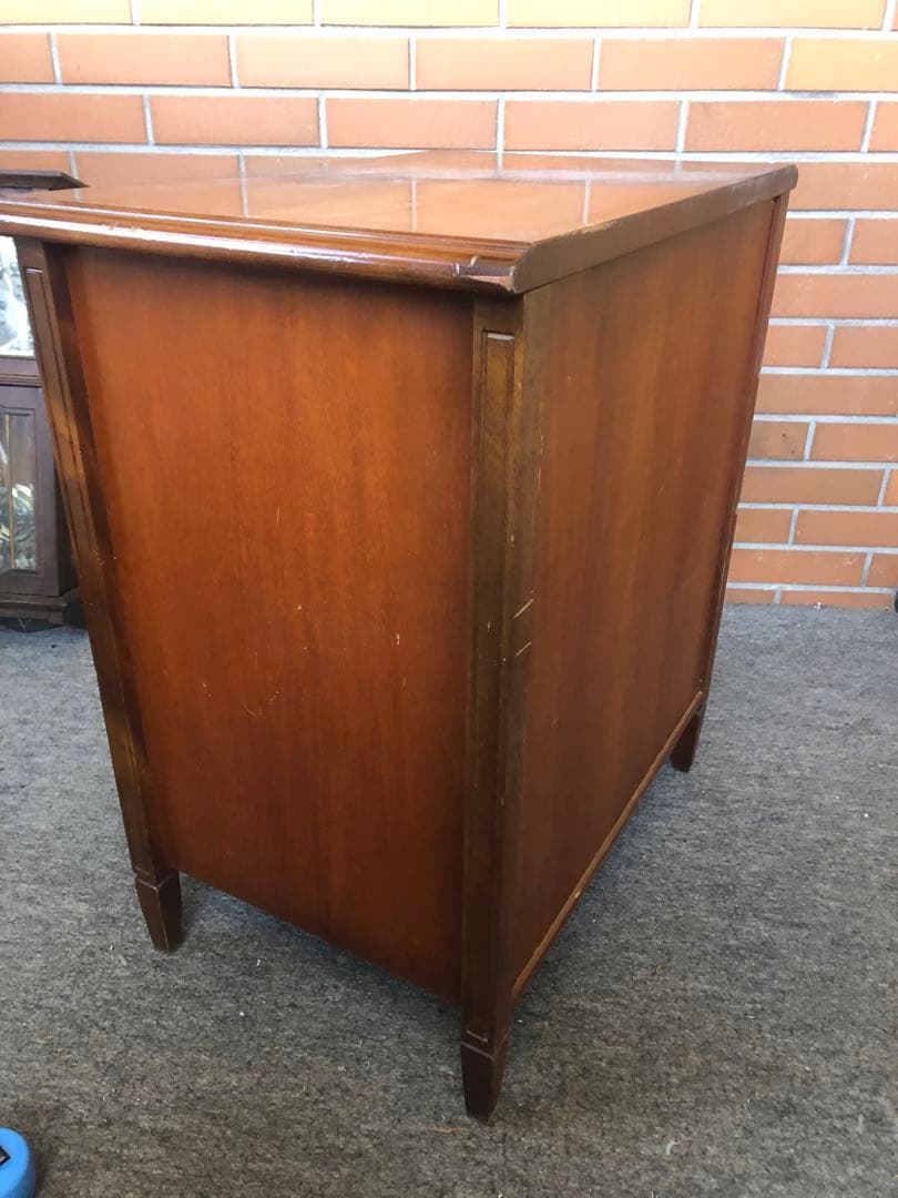 チェスト　ヨーロピアン風　アンティーク調　ヴィンテージ　花台　フラワースタンド