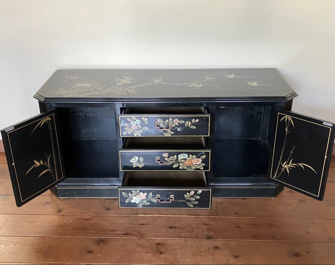 黒い花柄の木製箪笥 キャビネット ヴィンテージ 稀少 中古家具 チェスト