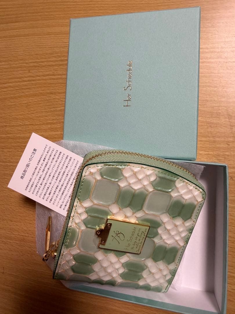 あすやすママさん専用　ハースケジュール　二つ折り財布 ミントグリーン