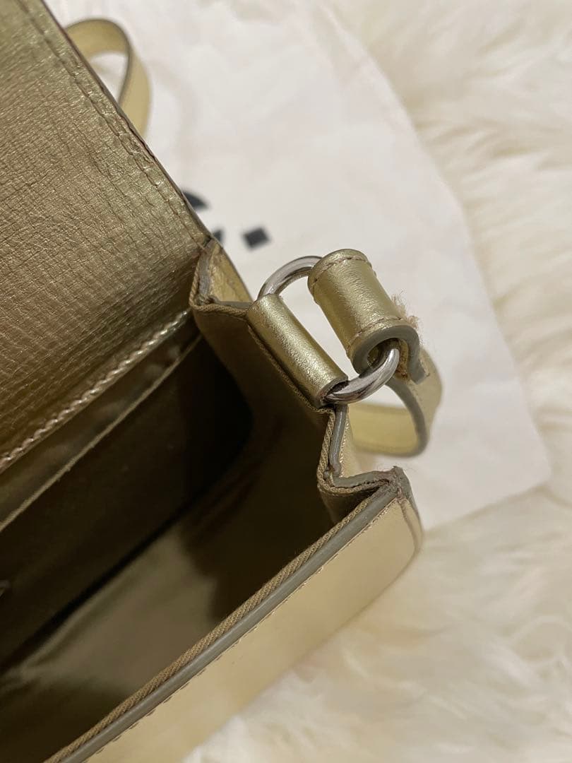 A.P.C. アーペーセー　ルクセンブルクゴールドショルダーバッグ