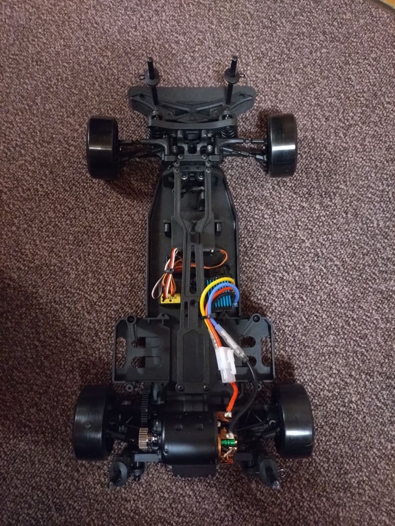 ほぼ新品　2WD RC ドリフトカー 組み立て済みフルセット