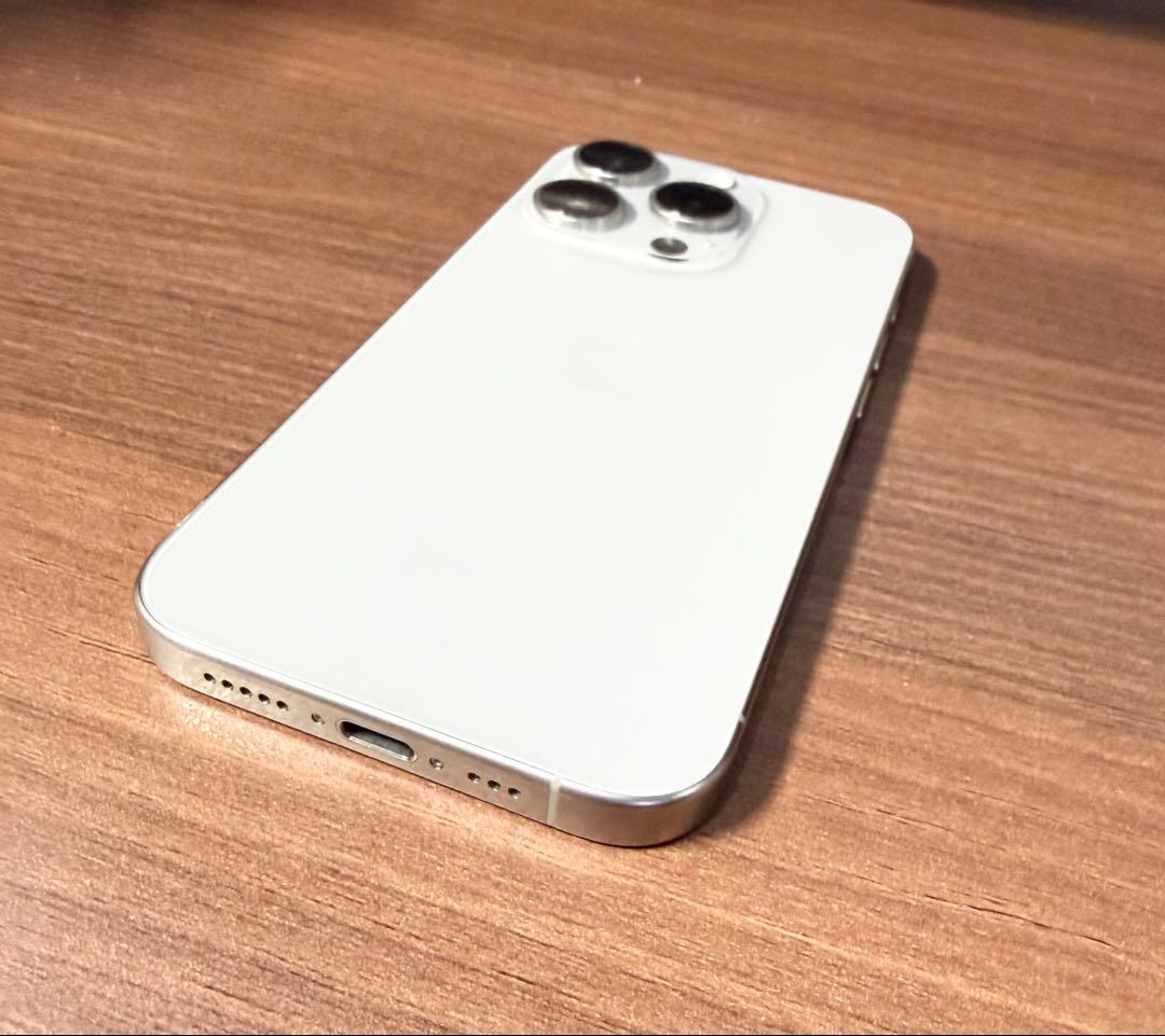 iPhone15 Pro 256GB ナチュラルチタニウム SIMフリー