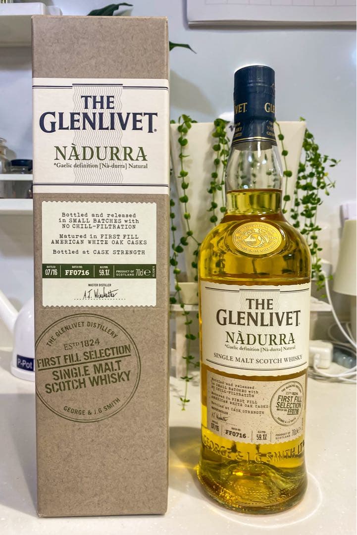 グレンリベット　ナデューラ　ファーストフィル700ml 59.1%