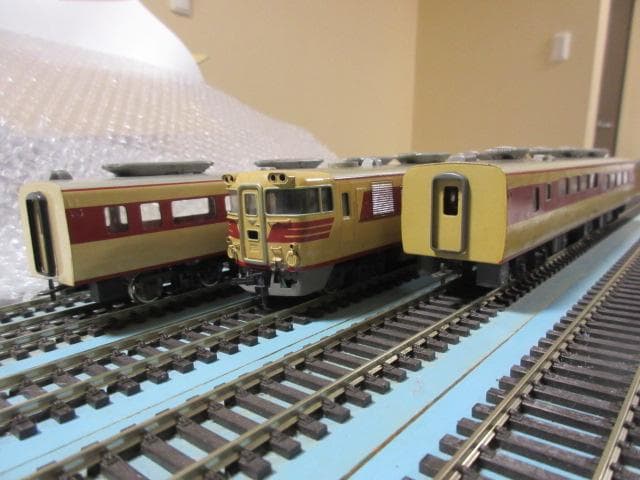 国鉄　キハ80系 気動車 ３両セット HOゲージ　(金属製 /カツミ製）②