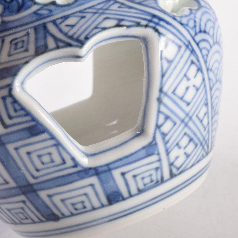 茶道具　京焼　平安昭阿弥造　染付　花草文　蓋置　共箱　V　8421