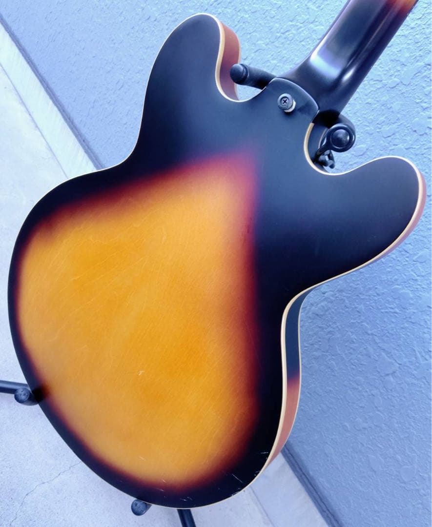 Cort Source 335 セミアコ