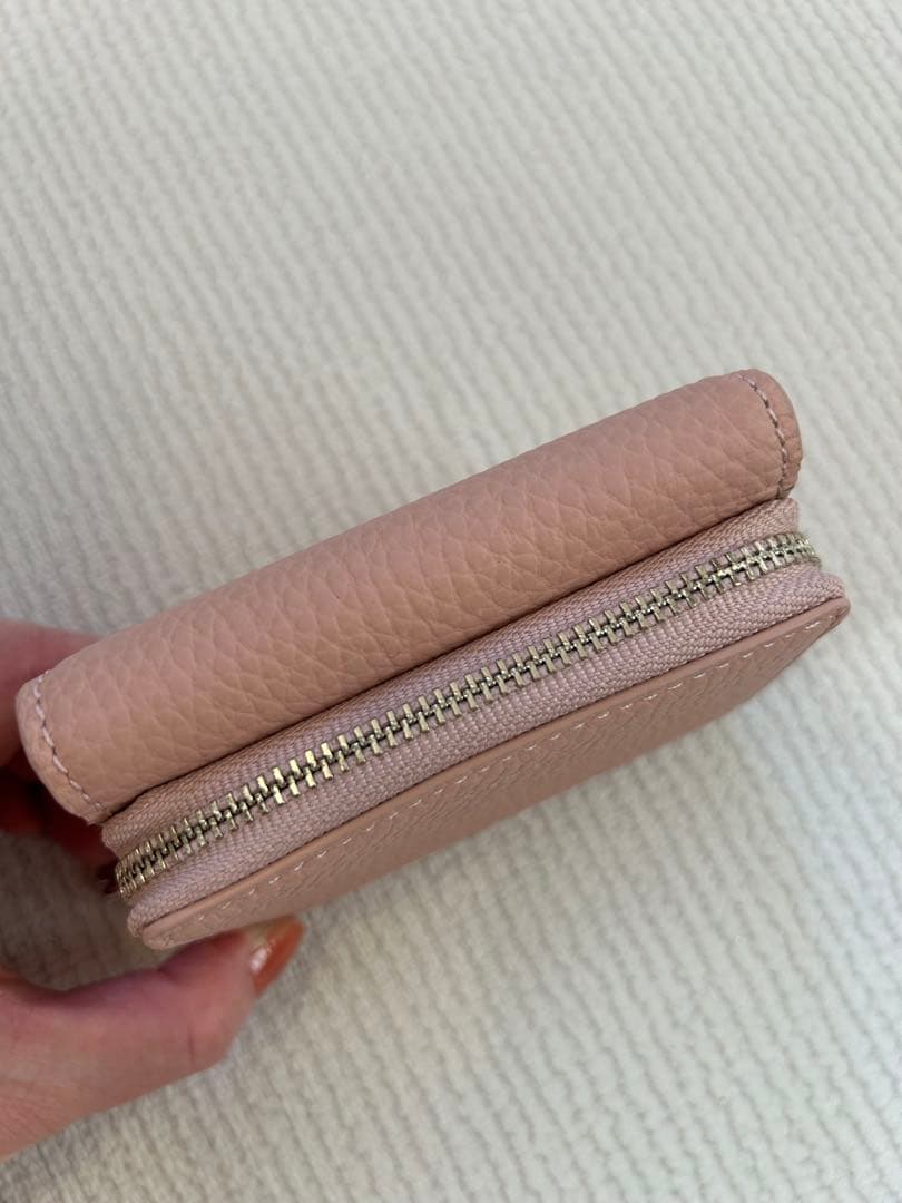 VASIC Round Mini Mini 三つ折り財布 モモ ヴァジック