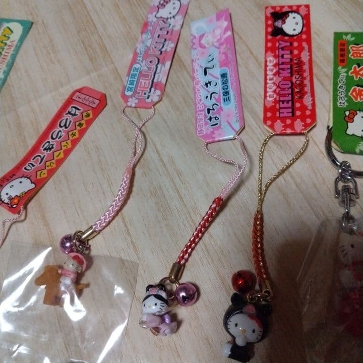 キティちゃんご当地ストラップ14個セット