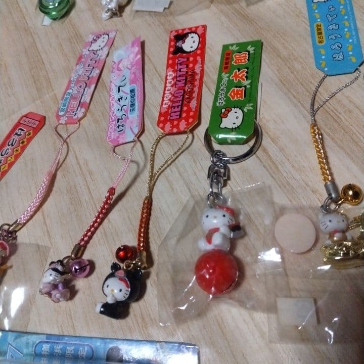 キティちゃんご当地ストラップ14個セット