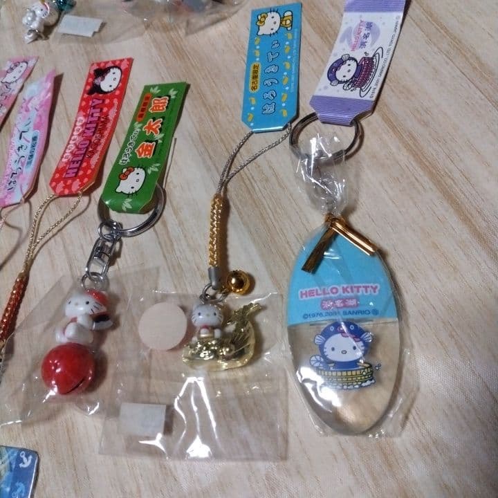 キティちゃんご当地ストラップ14個セット