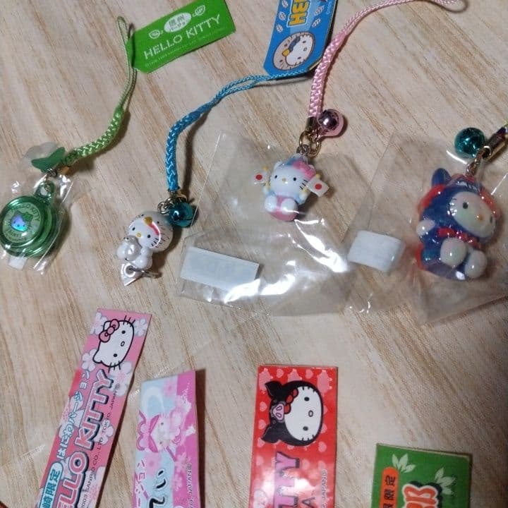 キティちゃんご当地ストラップ14個セット