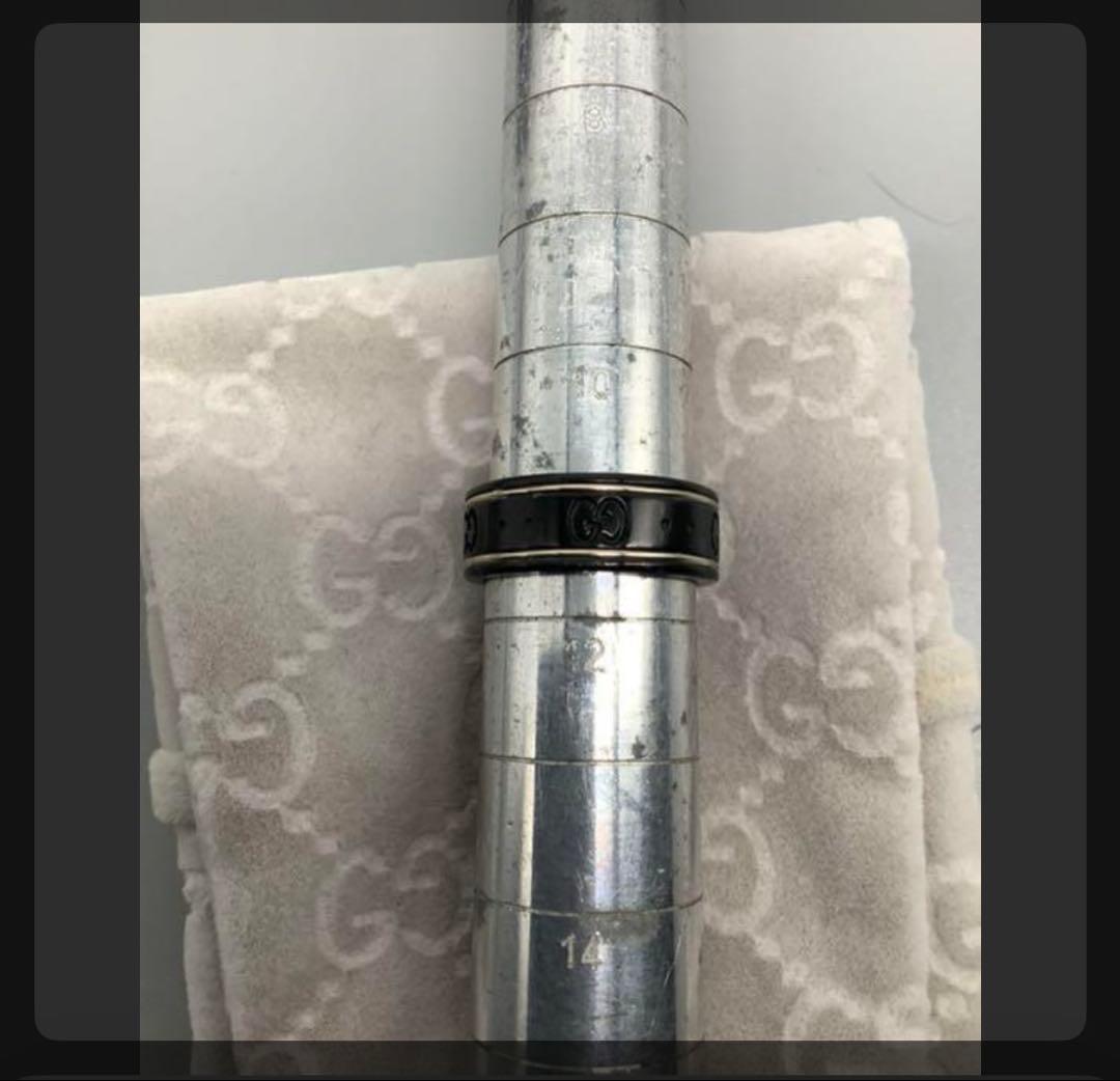 GUCCI ブラックロゴリング