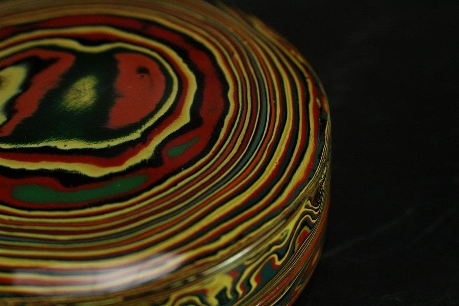 乾漆 色漆堆朱 茶器 香合 雪松作 共箱 未使用(K-A641)