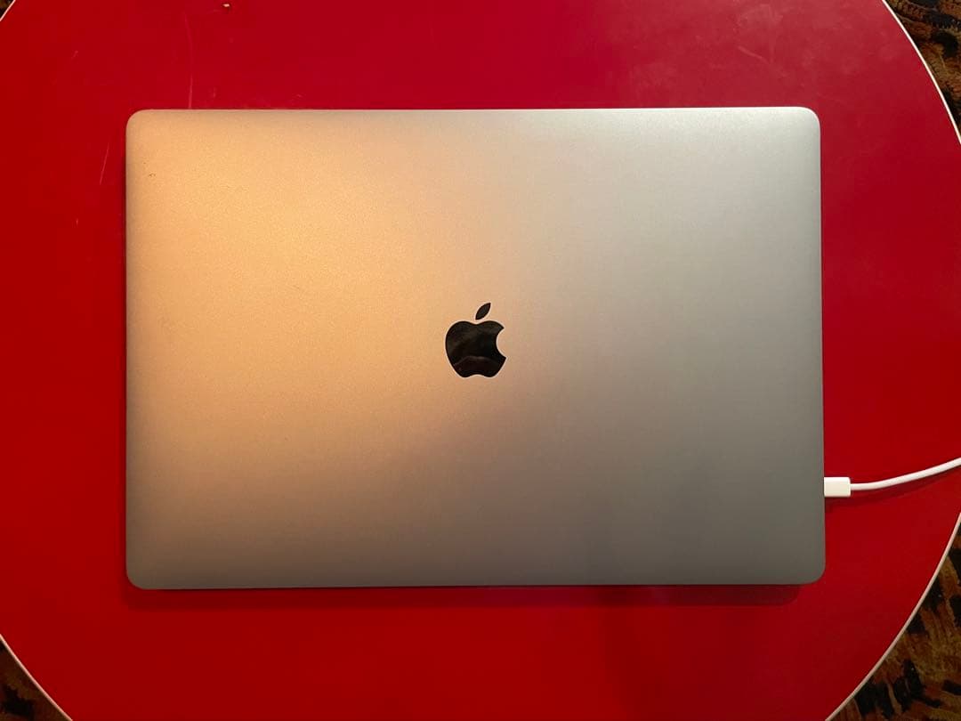 定価30万Apple MacBook Pro 16インチ スペースグレー