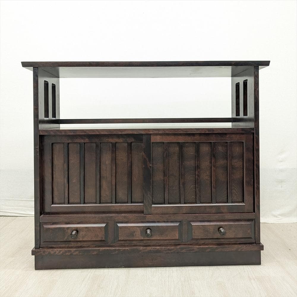 海道民芸家具　樺 カバ材　無垢　引き戸　飾り棚　茶棚　サイドボード　キャビネット