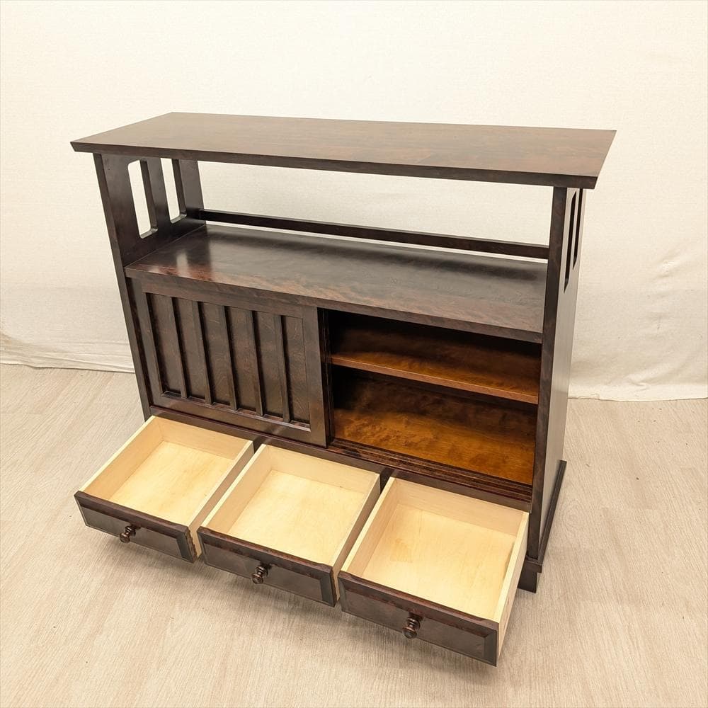 海道民芸家具　樺 カバ材　無垢　引き戸　飾り棚　茶棚　サイドボード　キャビネット