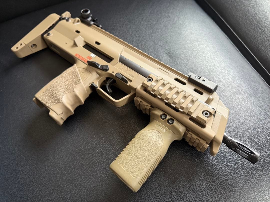 美品 東京マルイ MP7A1 TANカラー マガジン無し タンカラー ガスガン