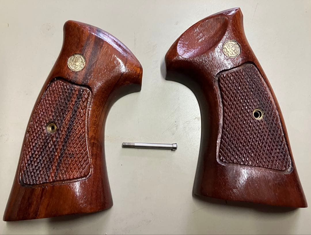 S&W社実銃Nフレーム　グリップ