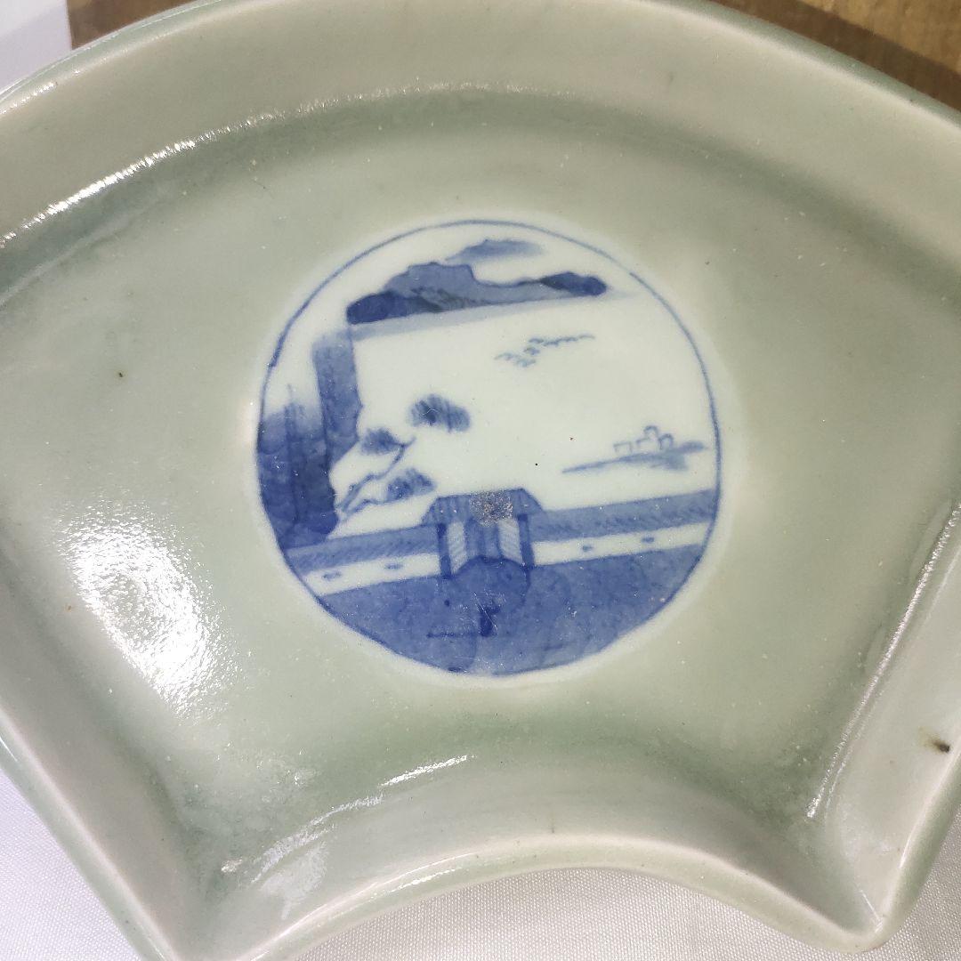 扇型皿 青磁に染付 山水図 幕末骨董 旧家蔵出し コレクター放出美品 古美術品