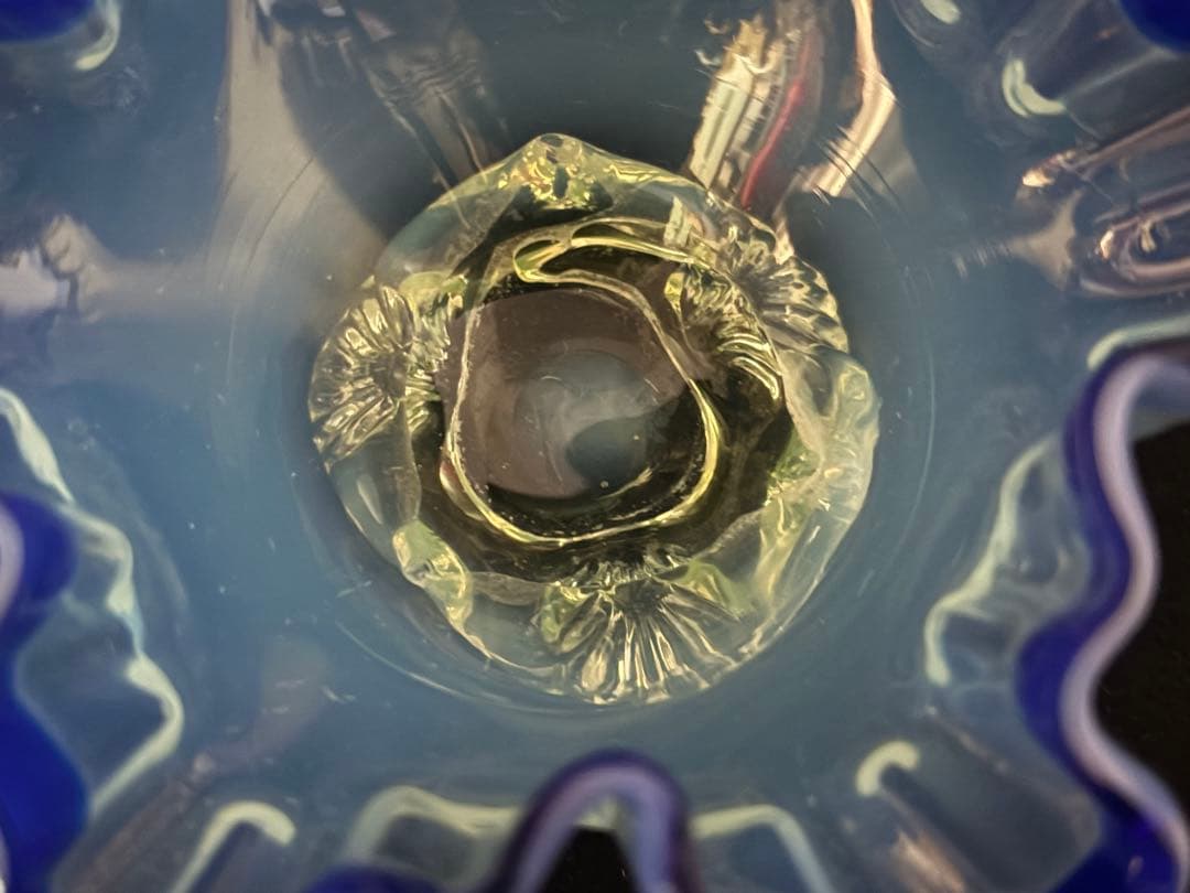 大正ガラス　和ガラス氷コップ　ウランガラス　シェル型　青フリル縁　アンティーク