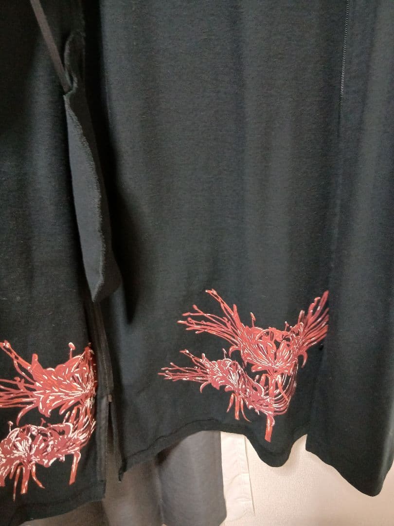 HYDE着用【袖無しパーカー(彼岸花赤)】WARLOCK