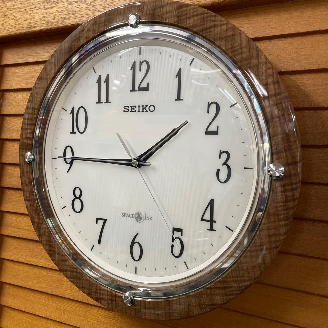 SEIKO 掛け時計　GP212B 衛星電波時計