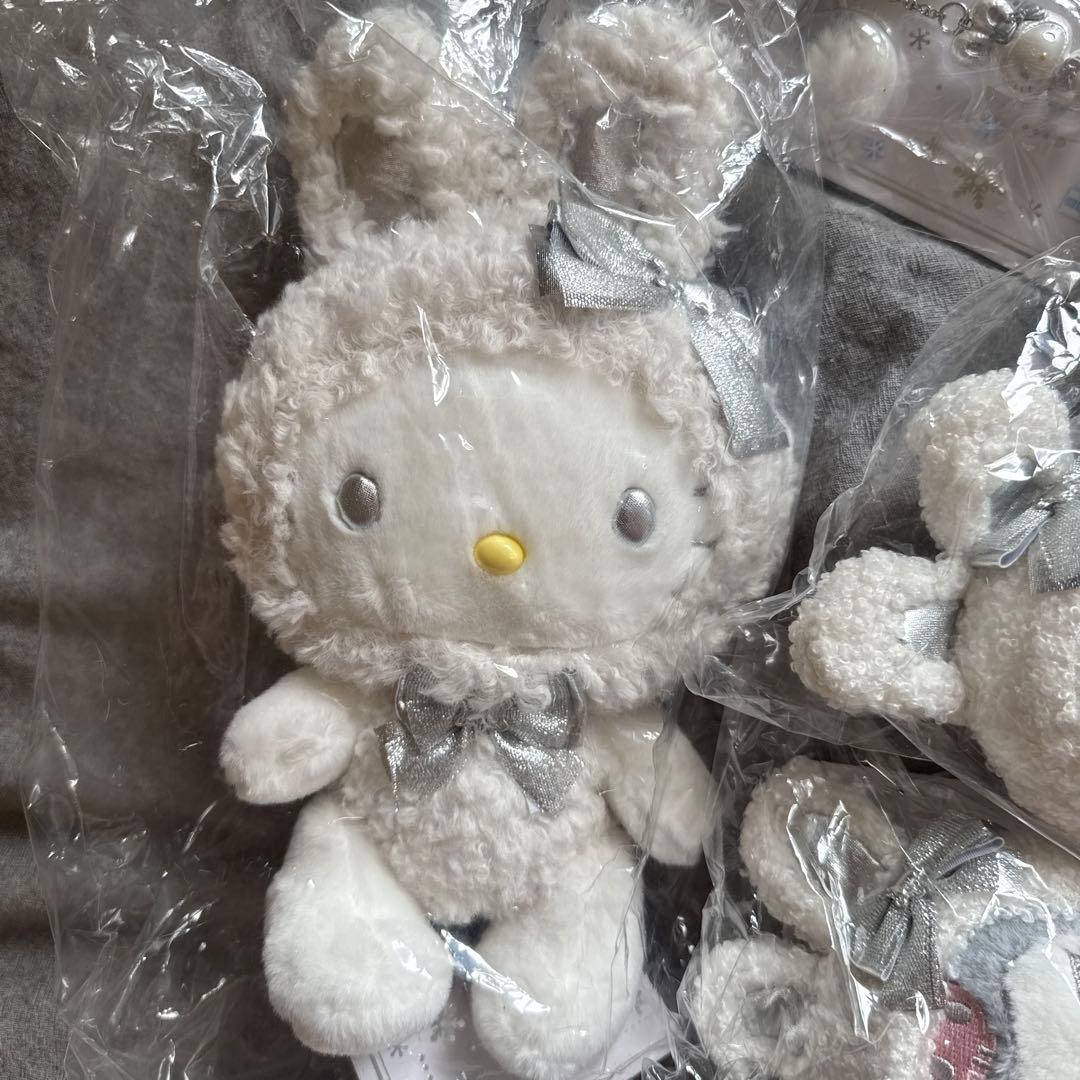 ハローキティ スノーラビット ぬいぐるみ マスコット サンリオ　シナモン クロミ