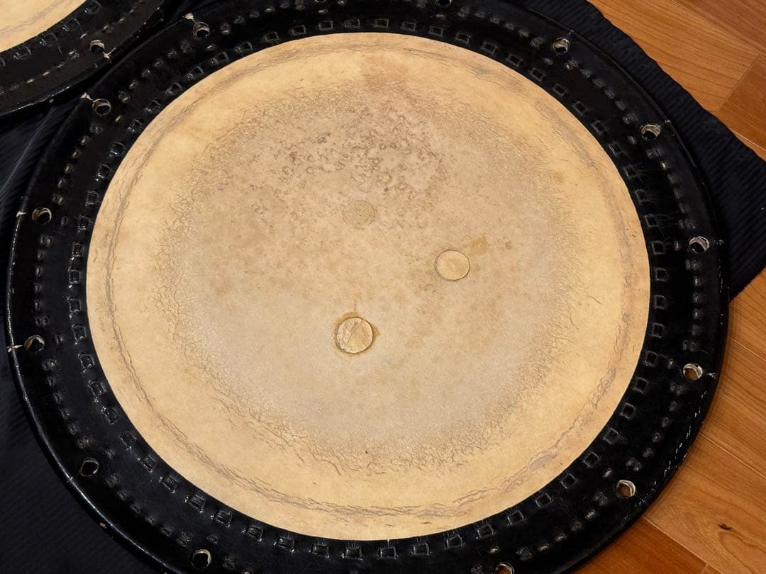 価格30万円程●和太鼓 桶胴太鼓　2尺3寸70cm 牛皮　張り替え用 両面 二枚