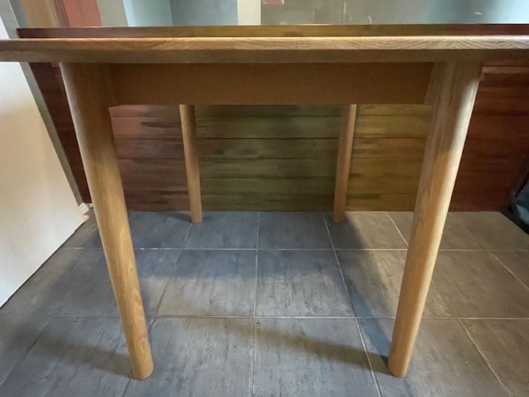 ウニコ　ソルク　テーブル