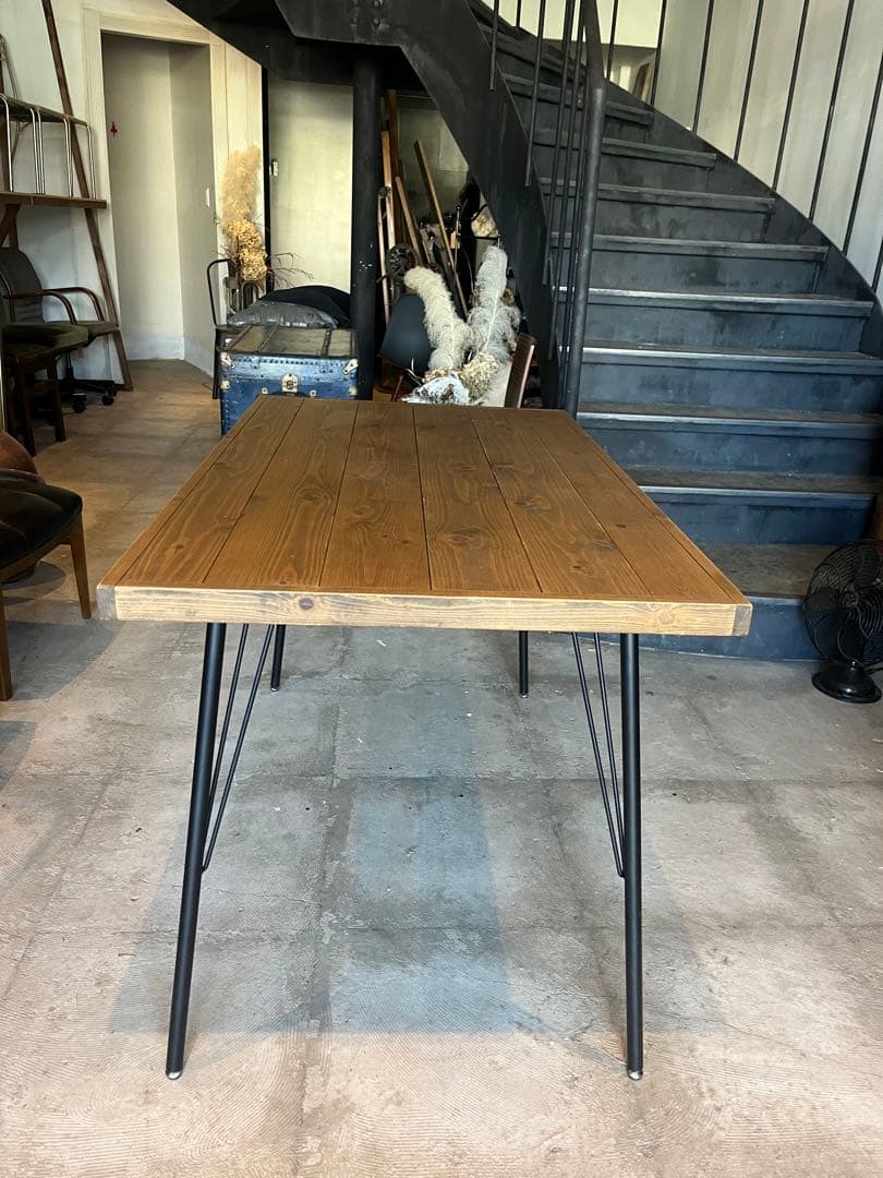 インダストリアル　ダイニングテーブル